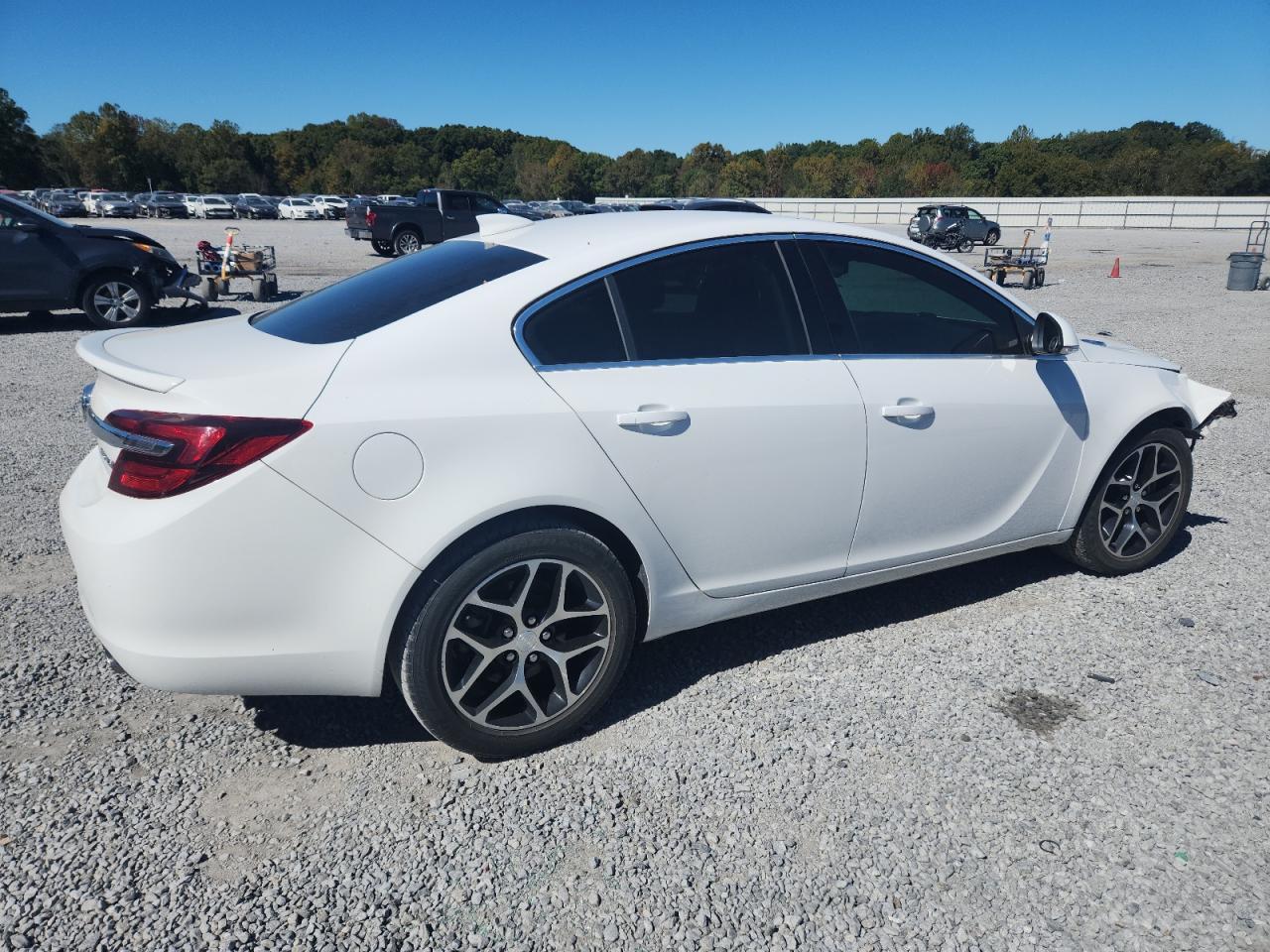 2017 BUICK Regal