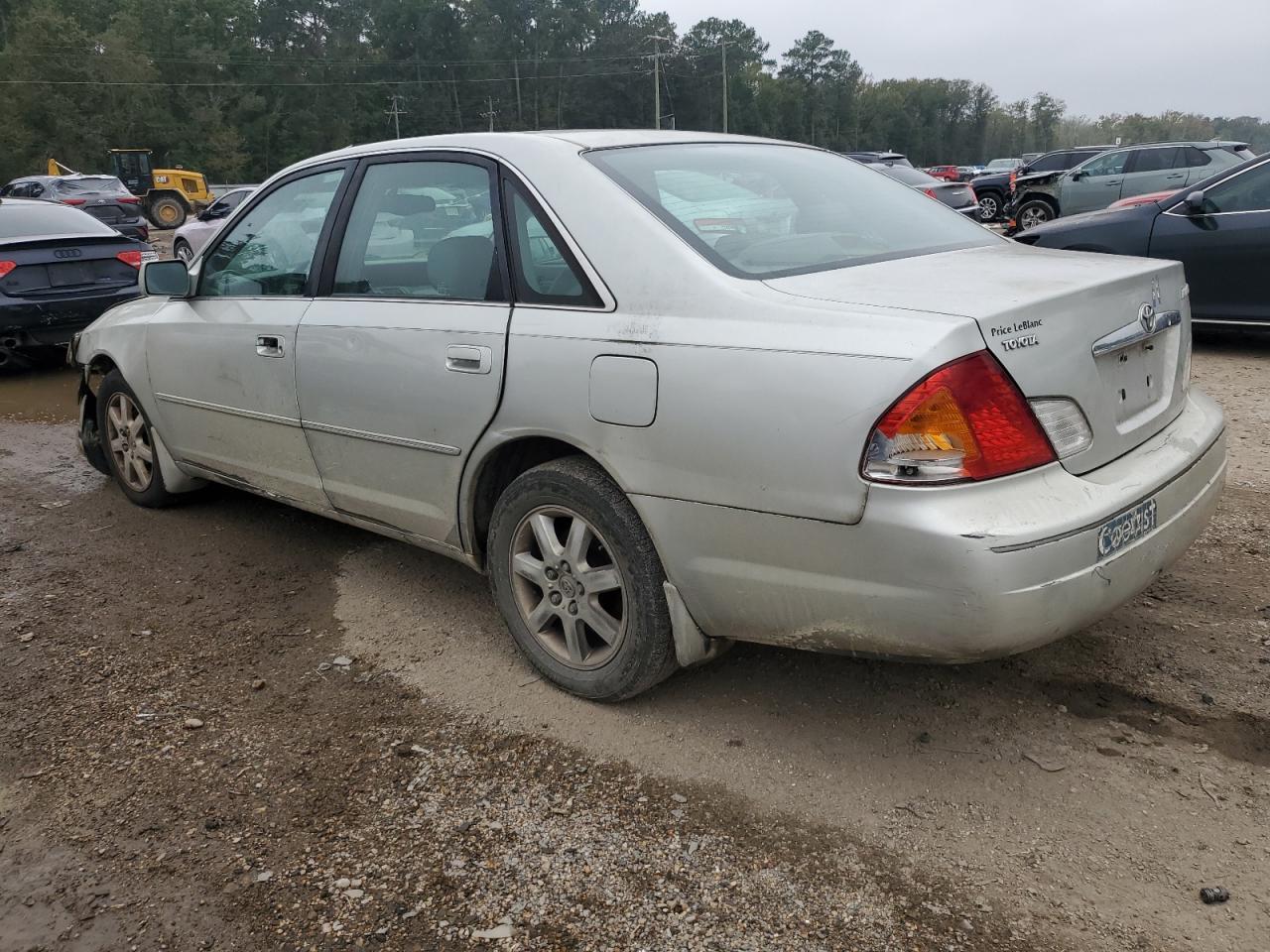 2001 TOYOTA Avalon