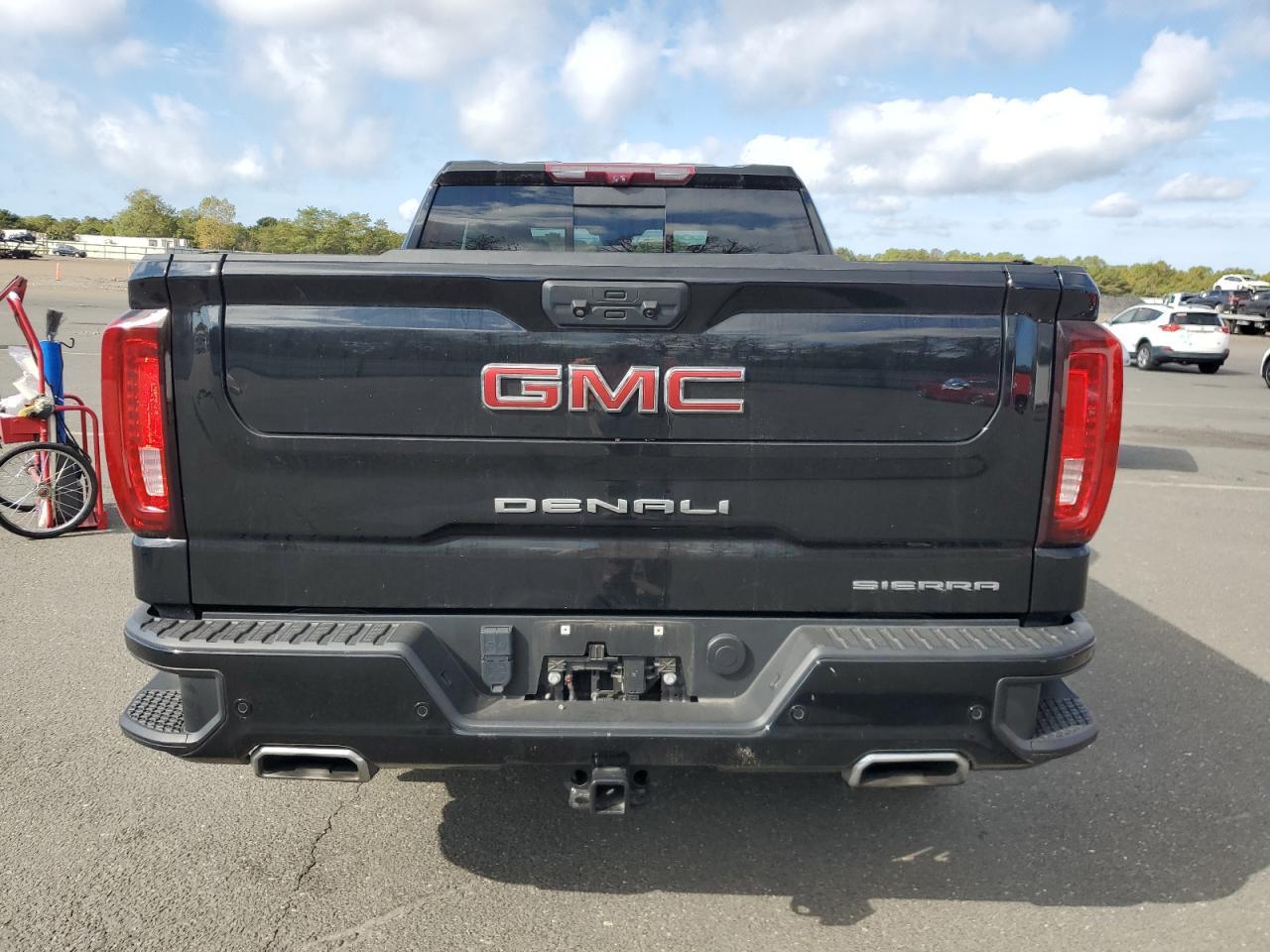 2023 GMC Sierra