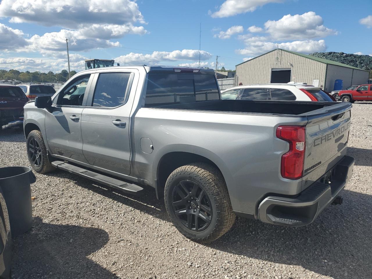 2024 CHEVROLET Silverado