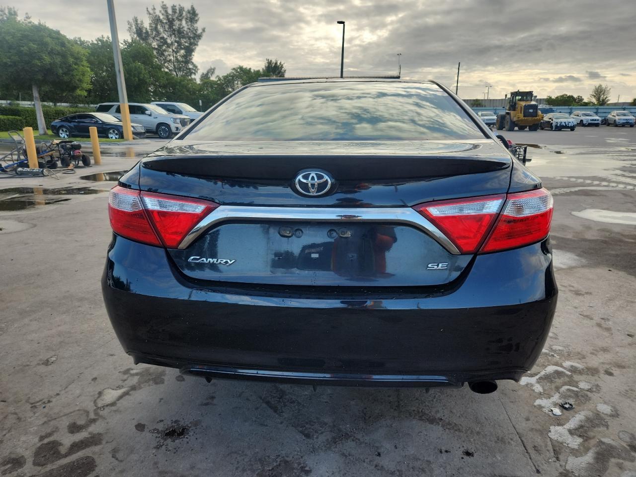 2017 TOYOTA CAMRY