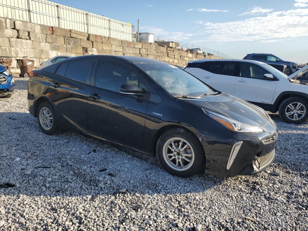 2022 TOYOTA PRIUS