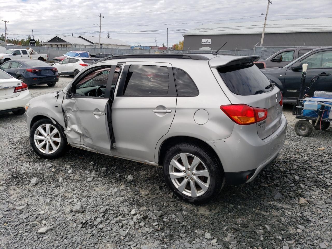 2015 MITSUBISHI RVR