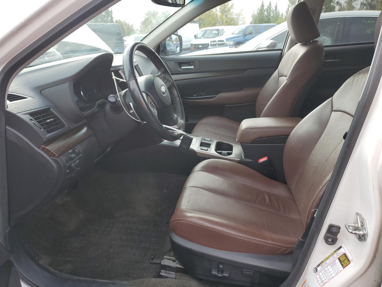 2013 SUBARU Outback