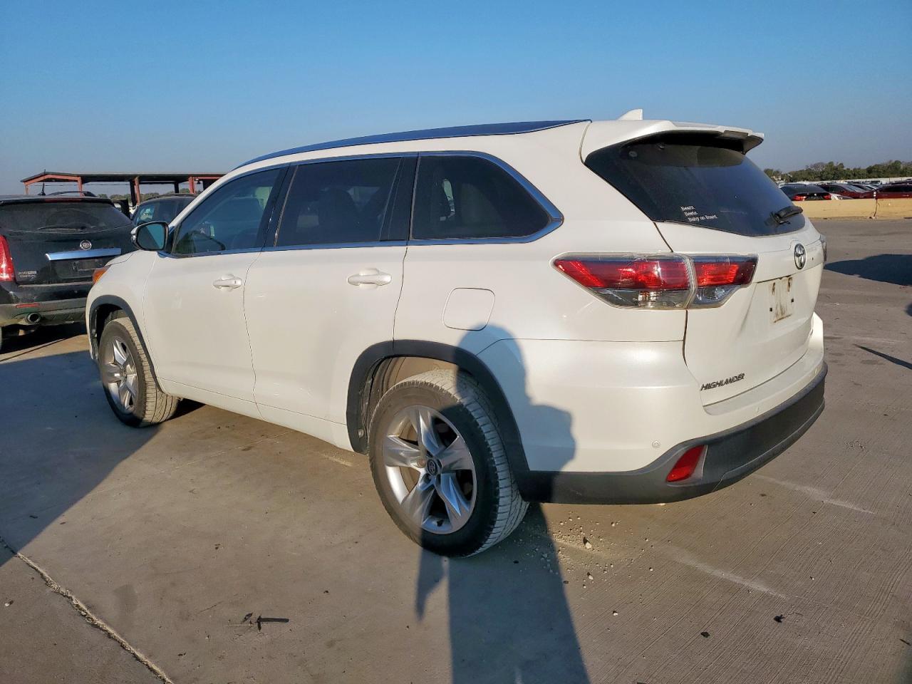 2016 TOYOTA HIGHLANDER