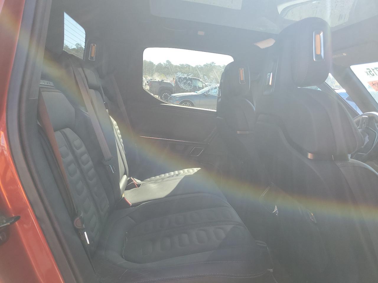2024 RIVIAN R1t