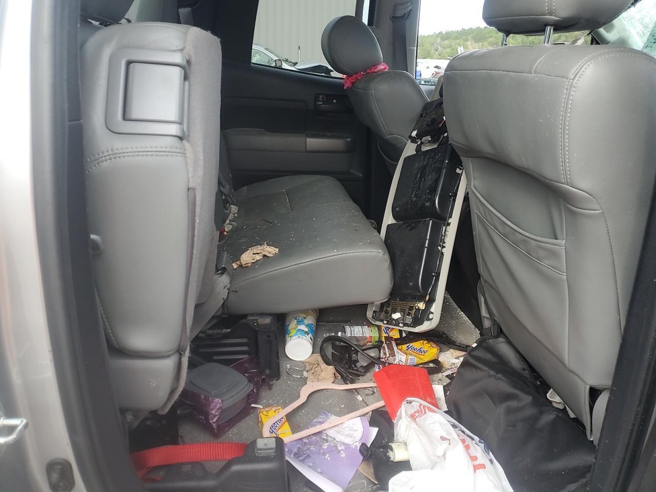 2011 TOYOTA TUNDRA