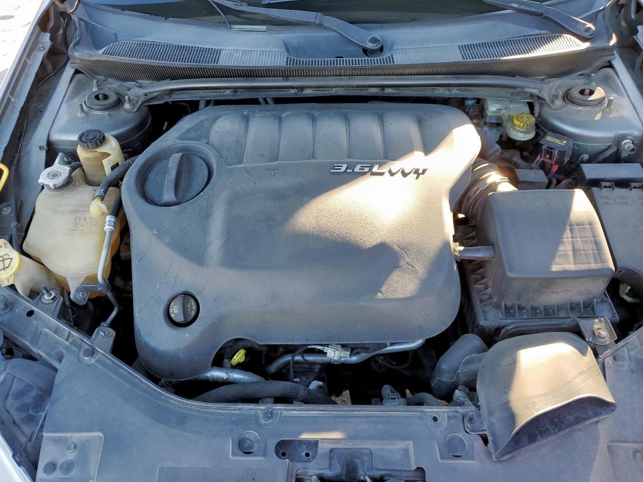 2011 CHRYSLER 200