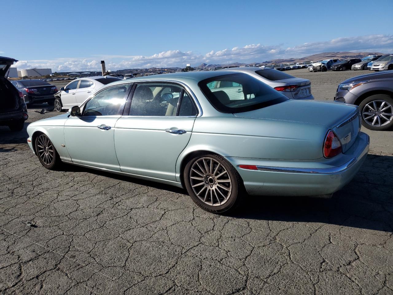 2006 JAGUAR Xj-Series