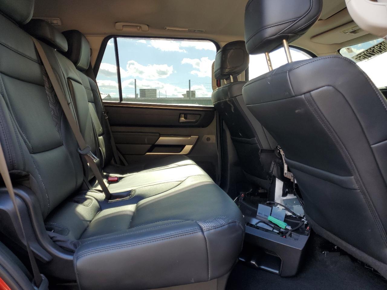 2024 TOYOTA Sequoia