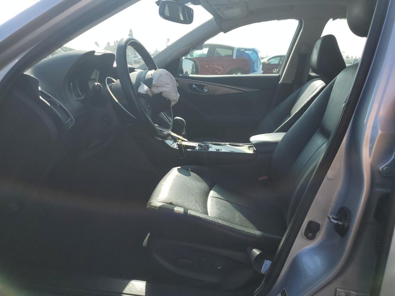 2016 INFINITI Q50