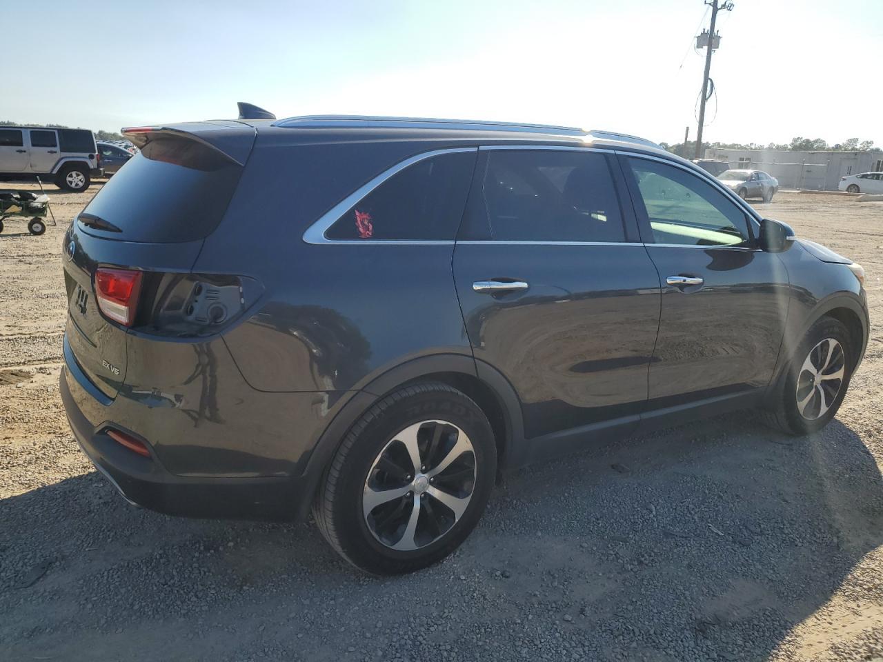 2017 KIA SORENTO
