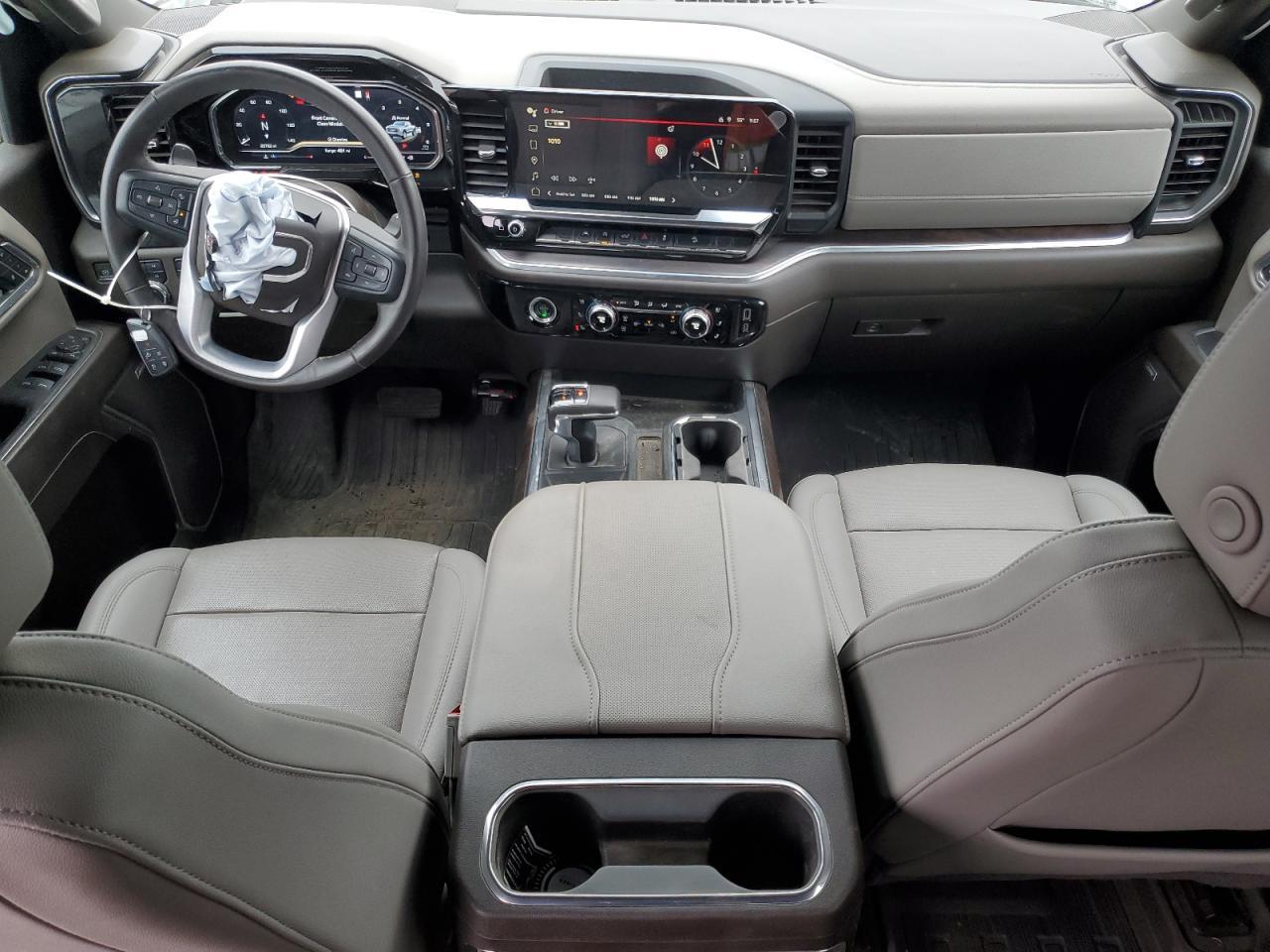 2023 GMC Sierra
