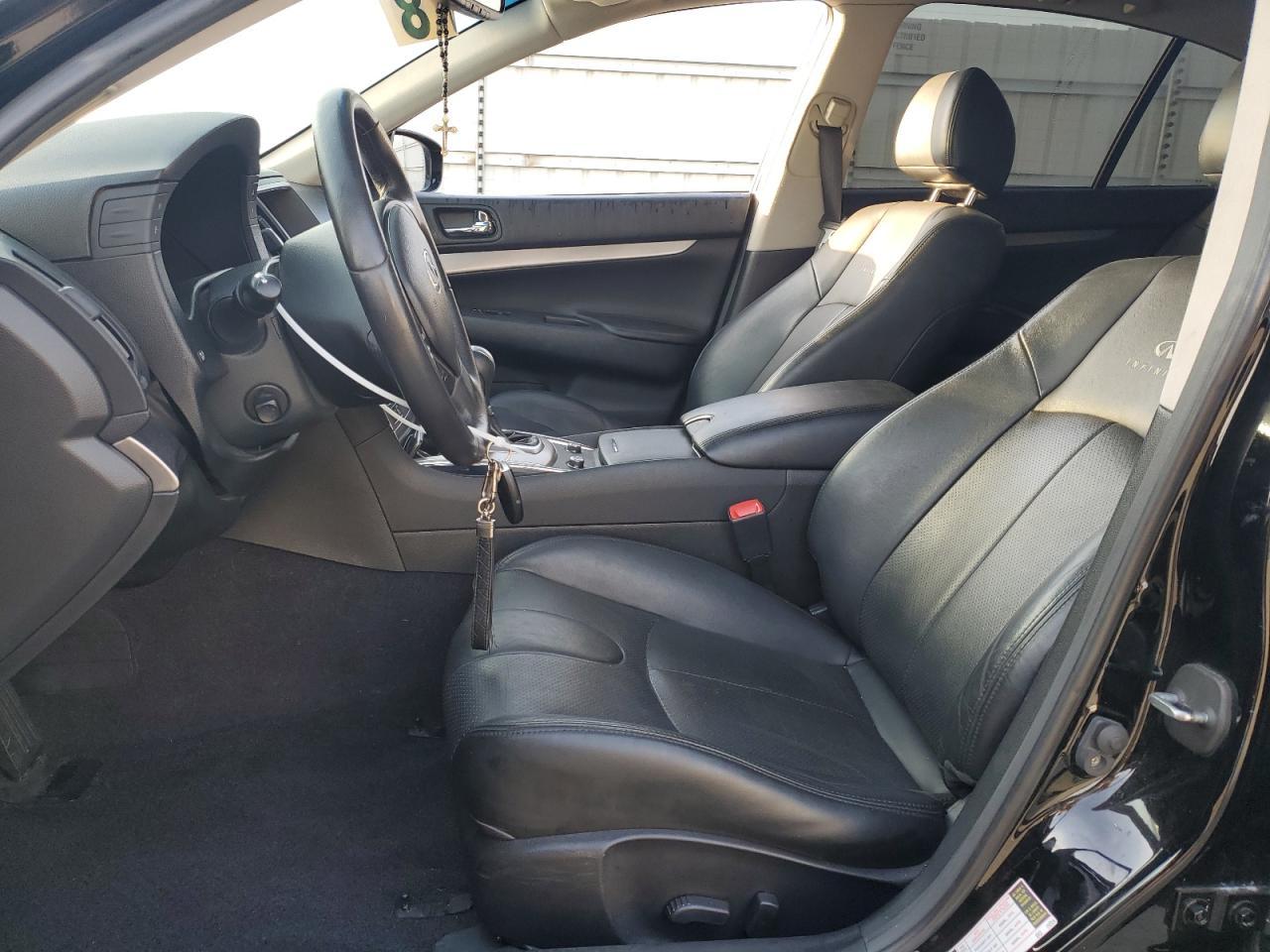 2013 INFINITI G37