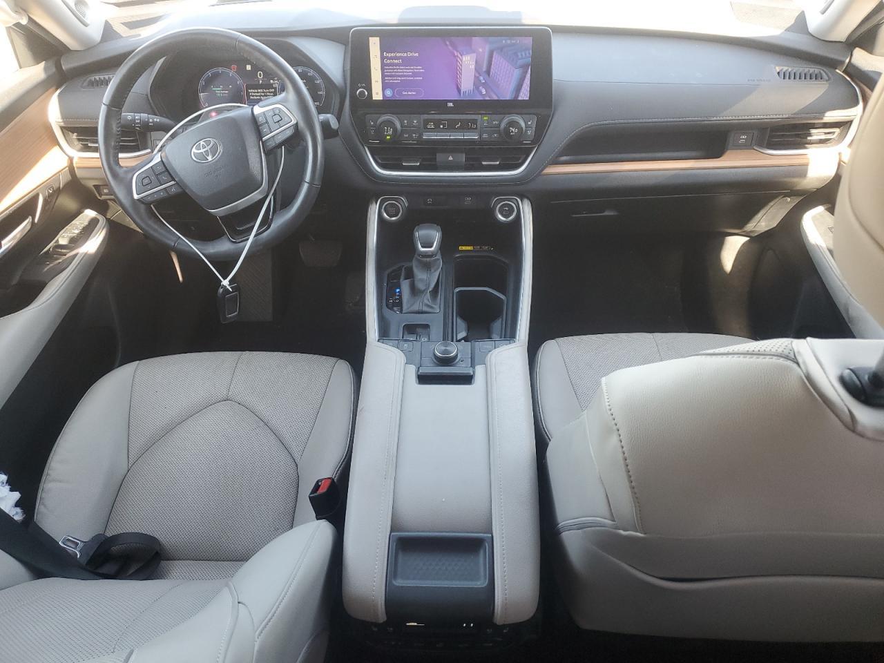 2024 TOYOTA HIGHLANDER