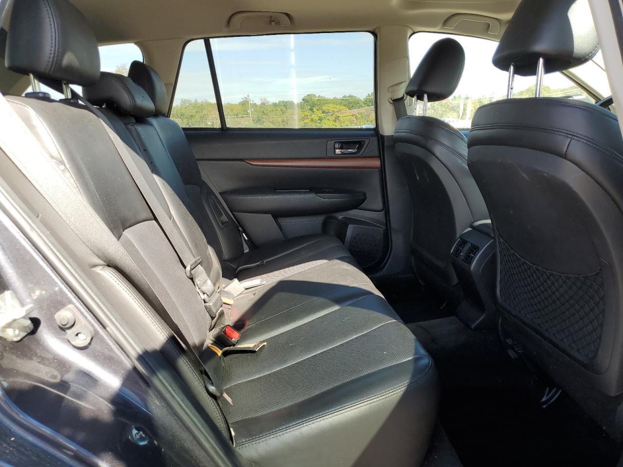 2013 SUBARU Outback