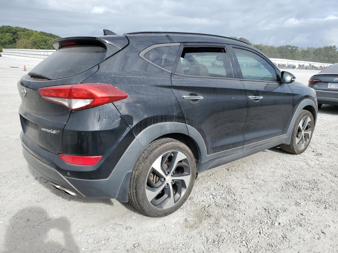 2016 HYUNDAI TUCSON