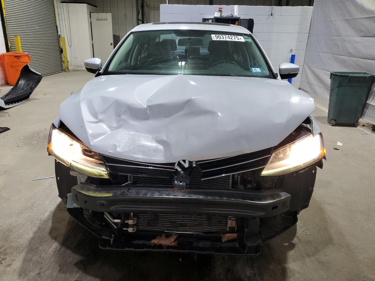 2017 VOLKSWAGEN JETTA