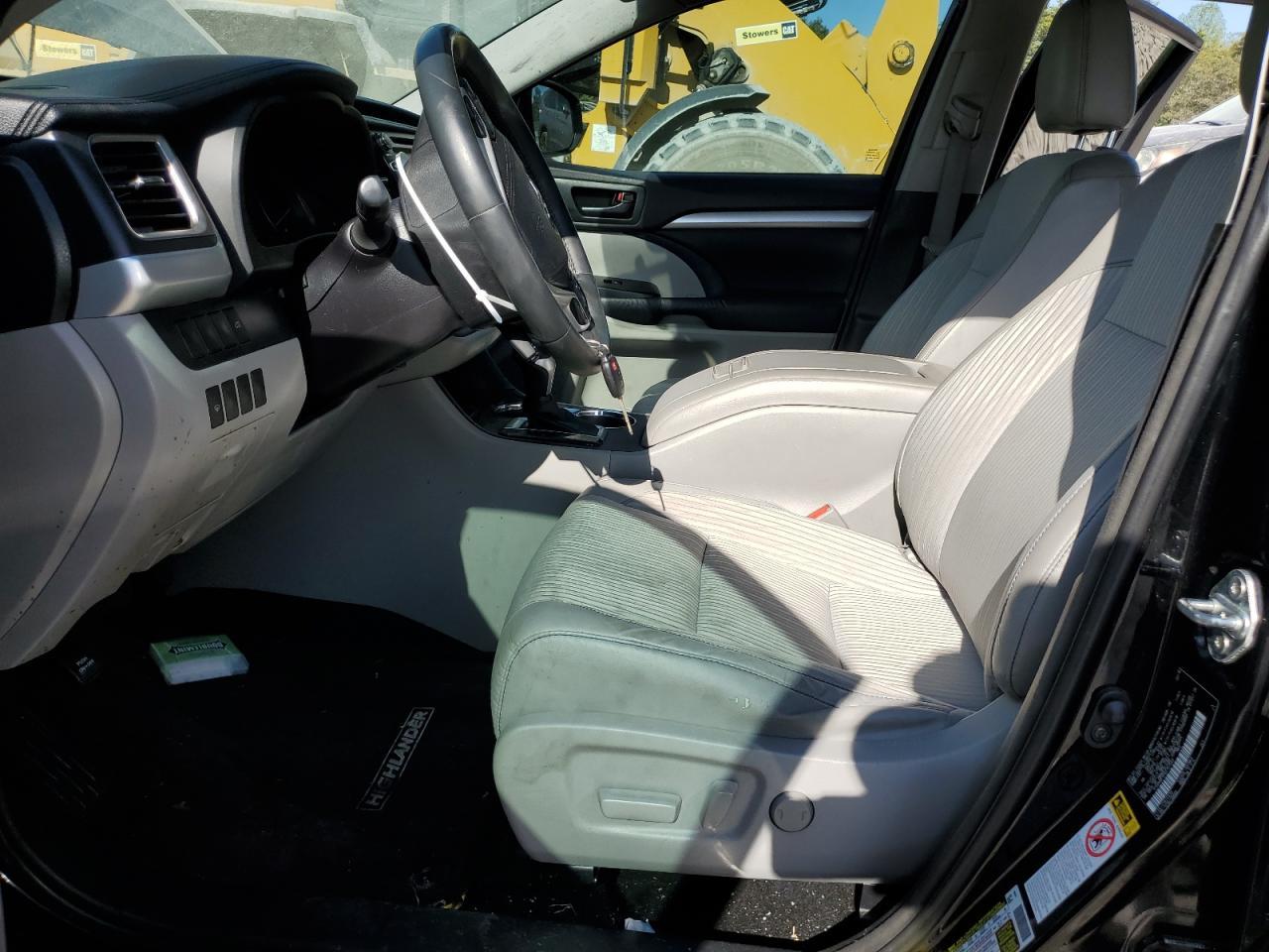 2016 TOYOTA HIGHLANDER