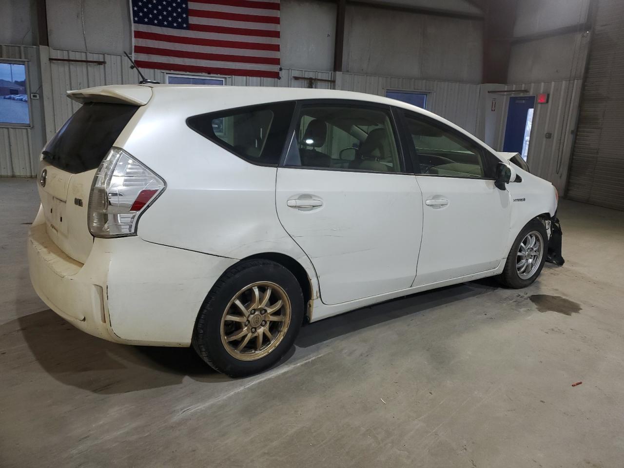 2014 TOYOTA PRIUS V
