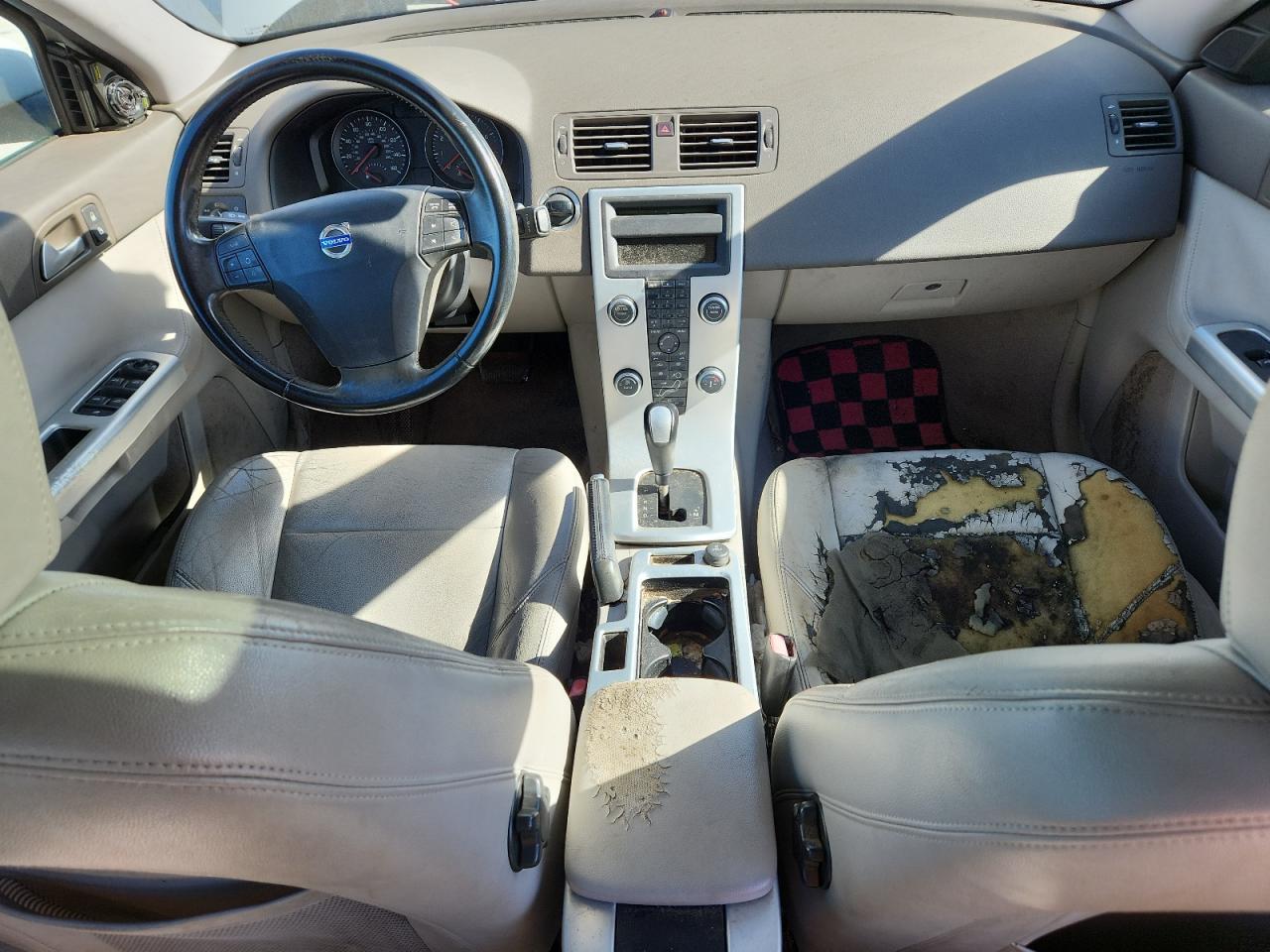 2010 VOLVO S40