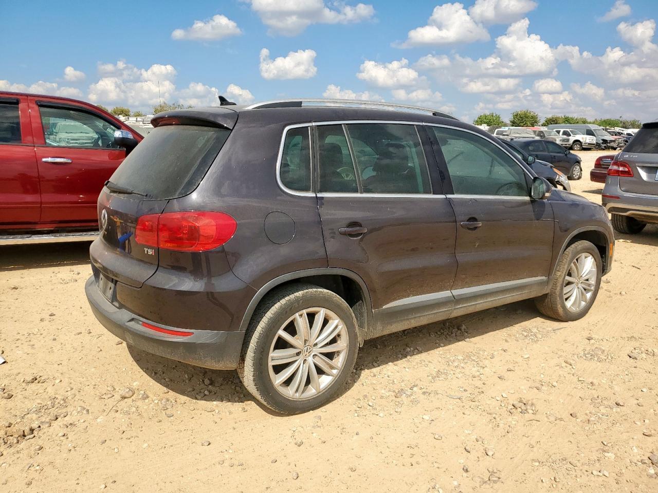 2016 VOLKSWAGEN TIGUAN