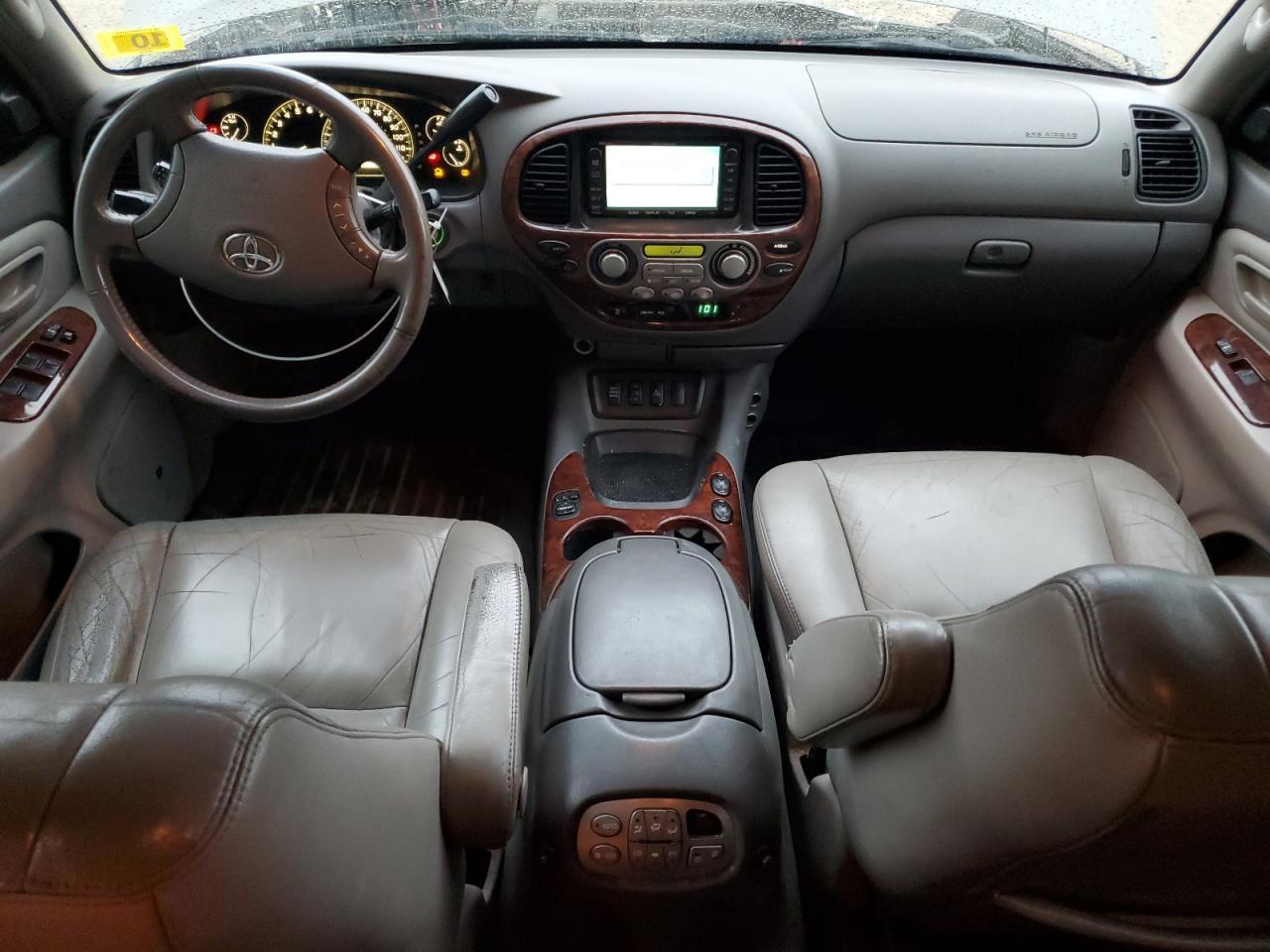 2005 TOYOTA Sequoia