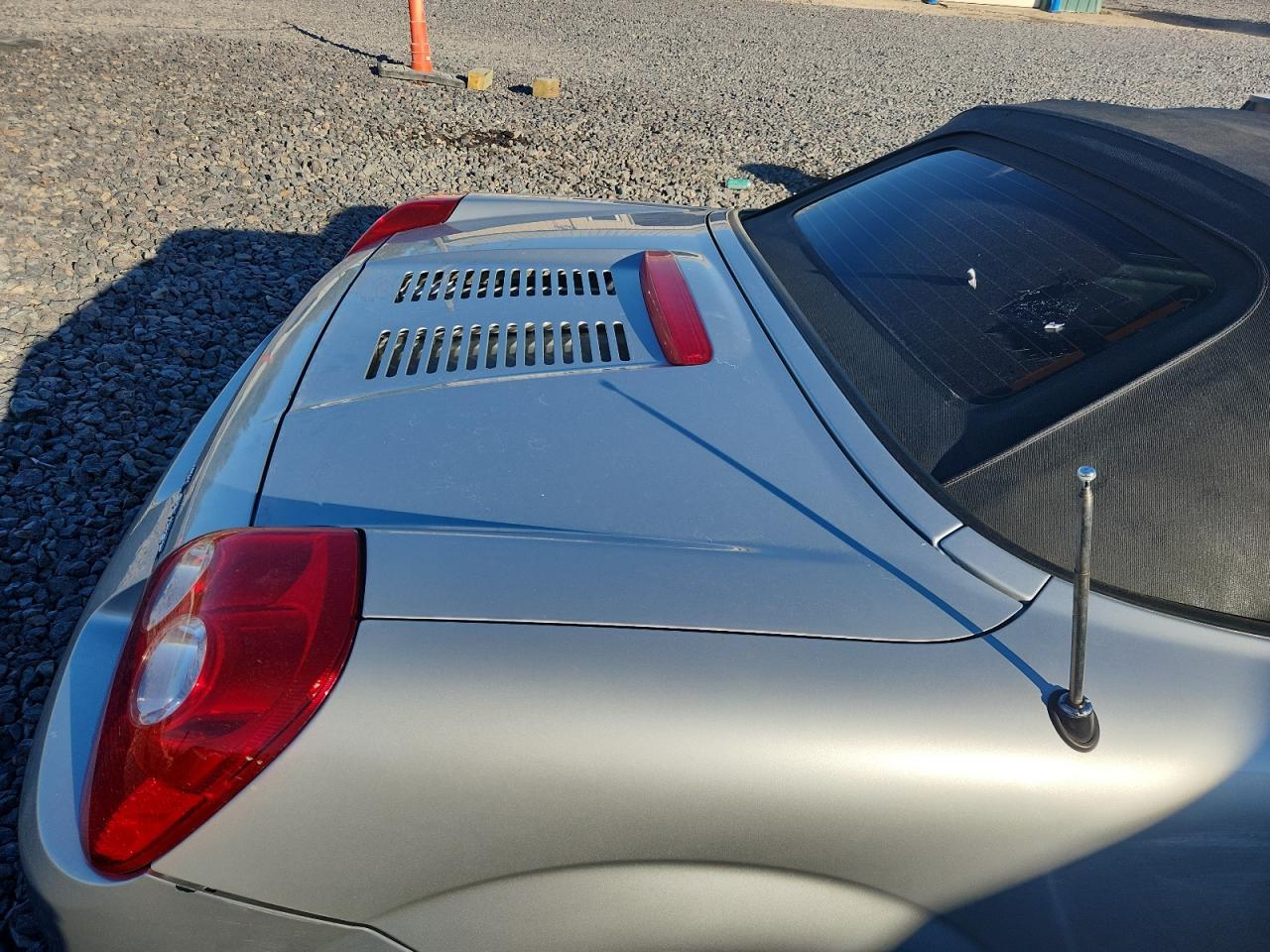 2003 TOYOTA Mr2