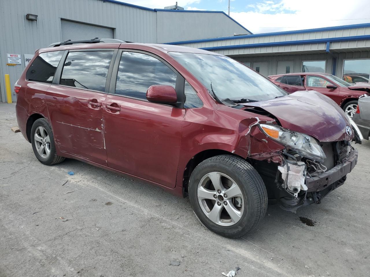 2015 TOYOTA SIENNA