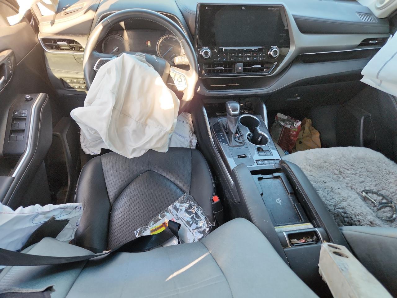 2020 TOYOTA HIGHLANDER