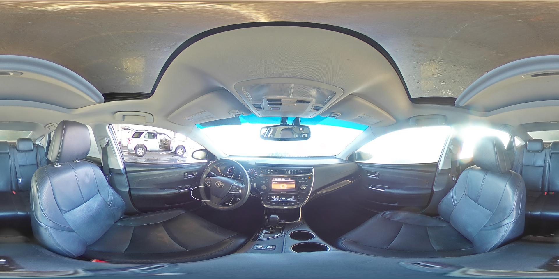 2013 TOYOTA Avalon