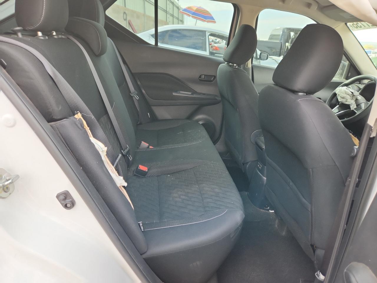 2022 NISSAN KICKS