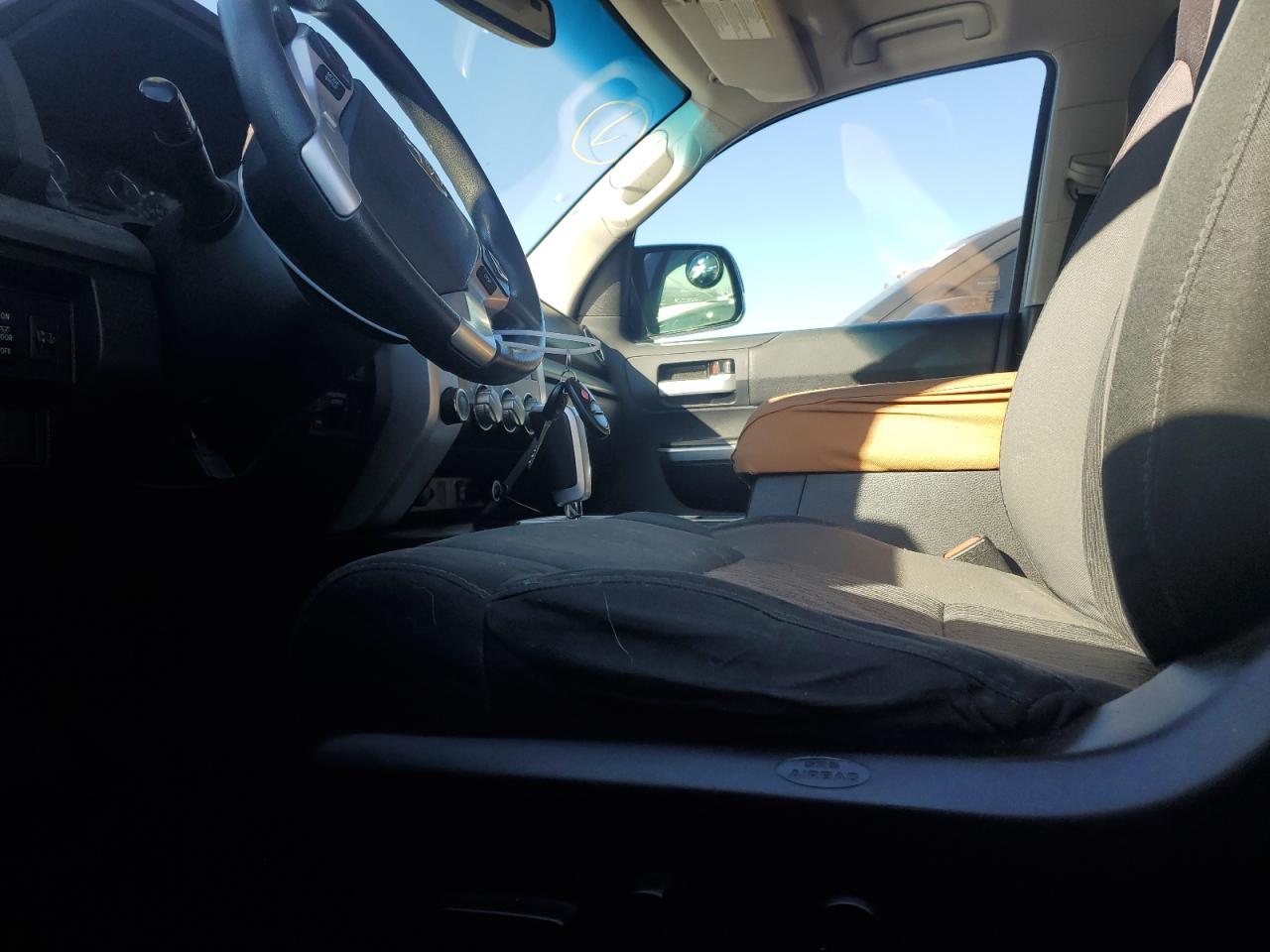 2016 TOYOTA TUNDRA