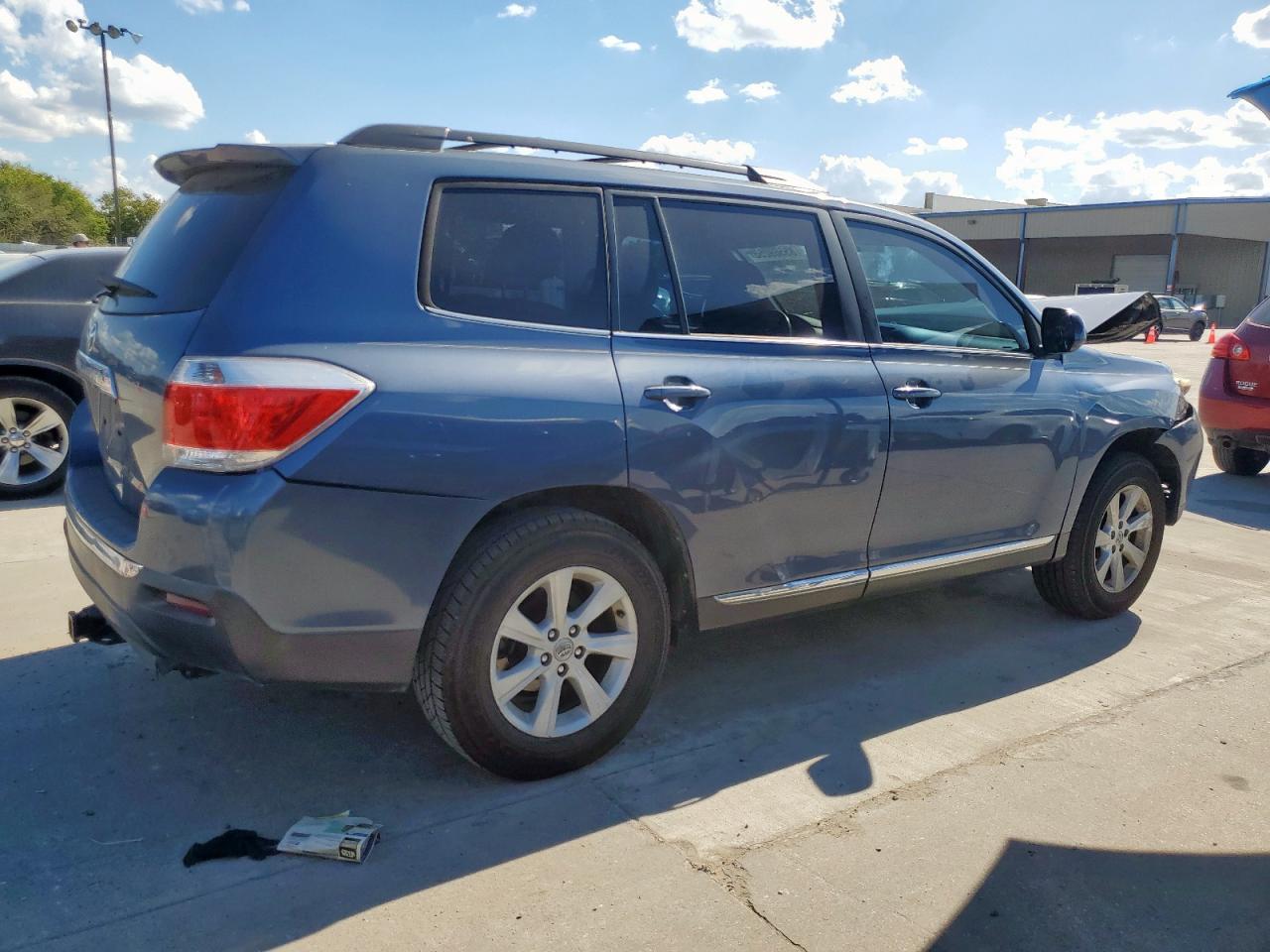 2013 TOYOTA HIGHLANDER