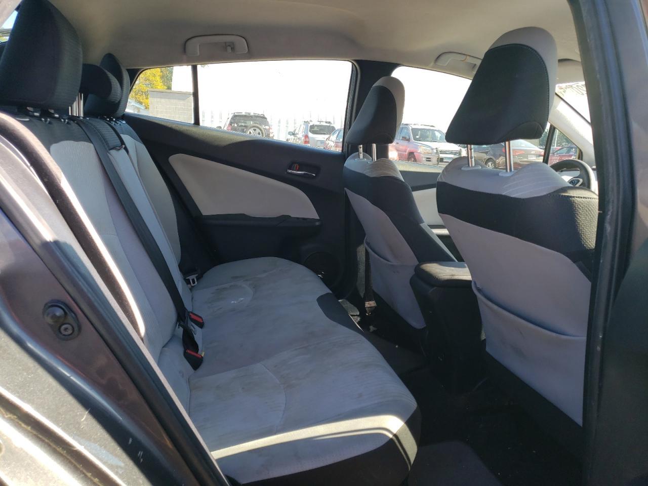 2017 TOYOTA PRIUS