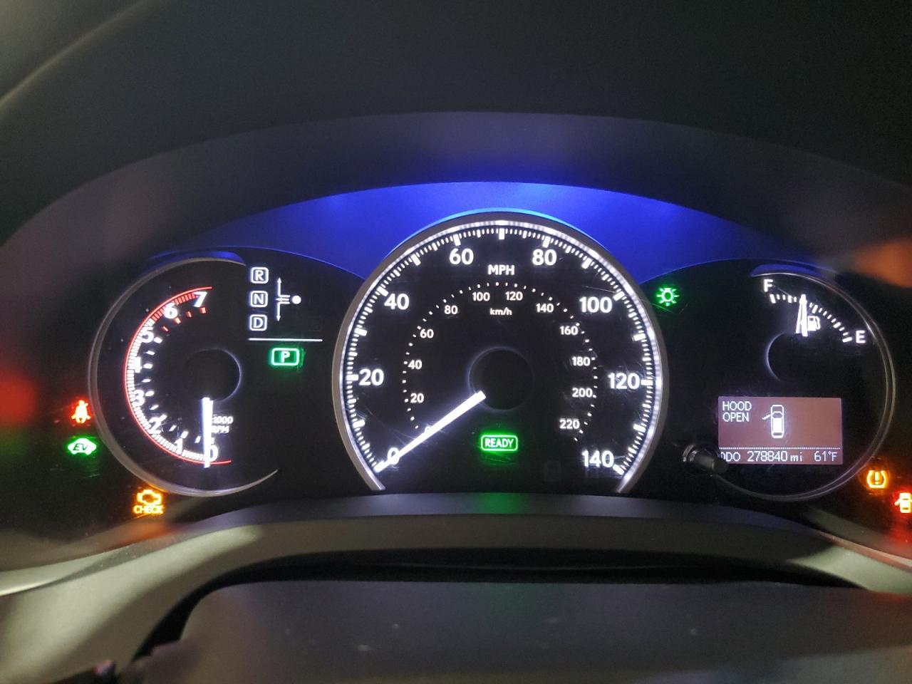 2013 LEXUS CT 200