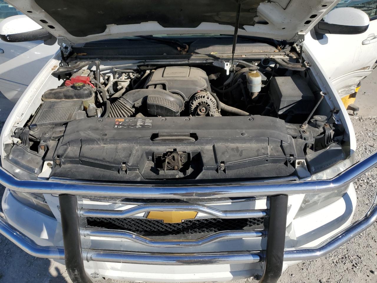 2013 CHEVROLET Suburban