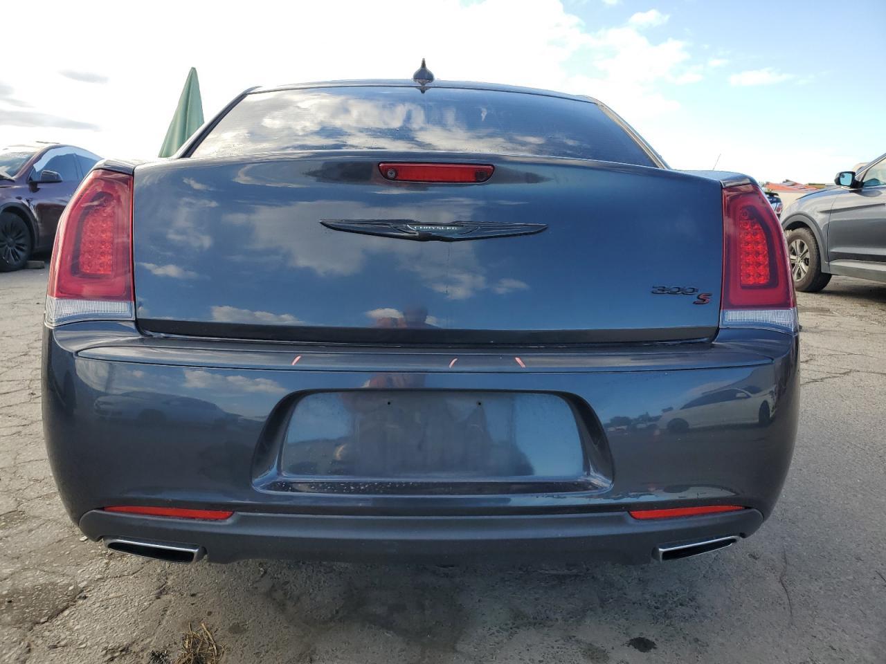 2018 CHRYSLER 300