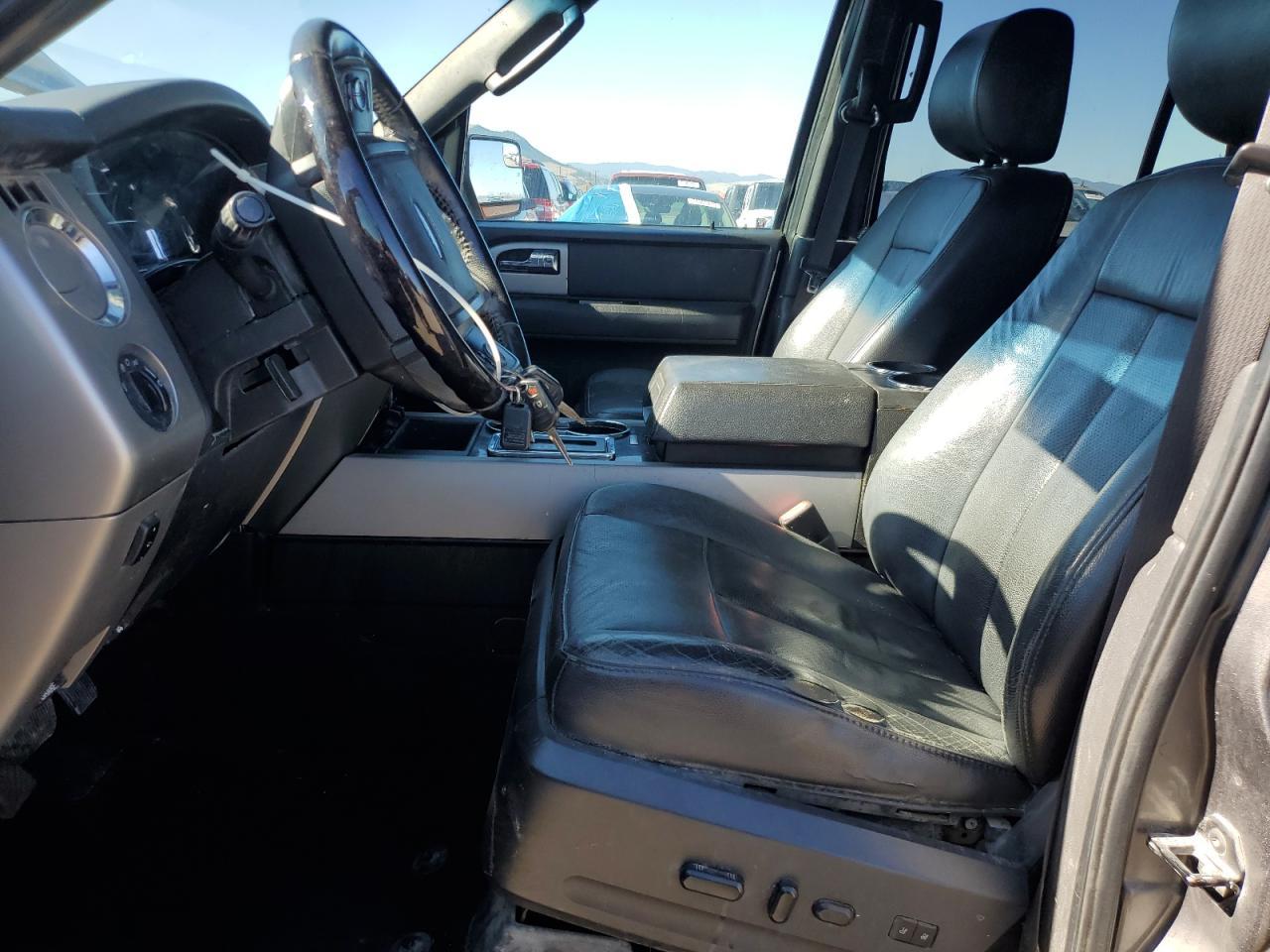 2013 FORD Expedition