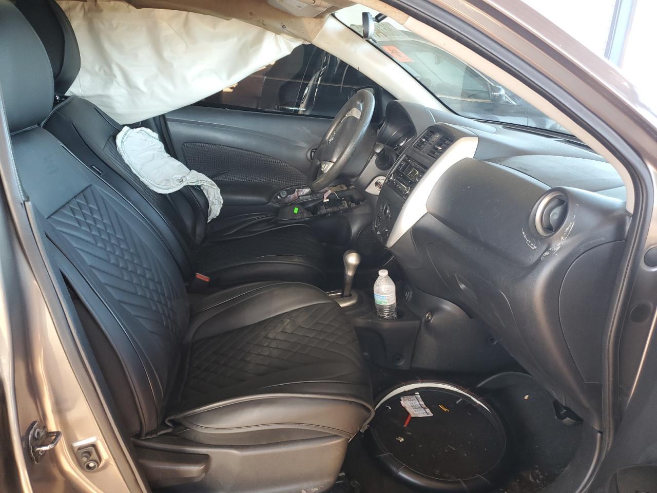 2017 NISSAN VERSA