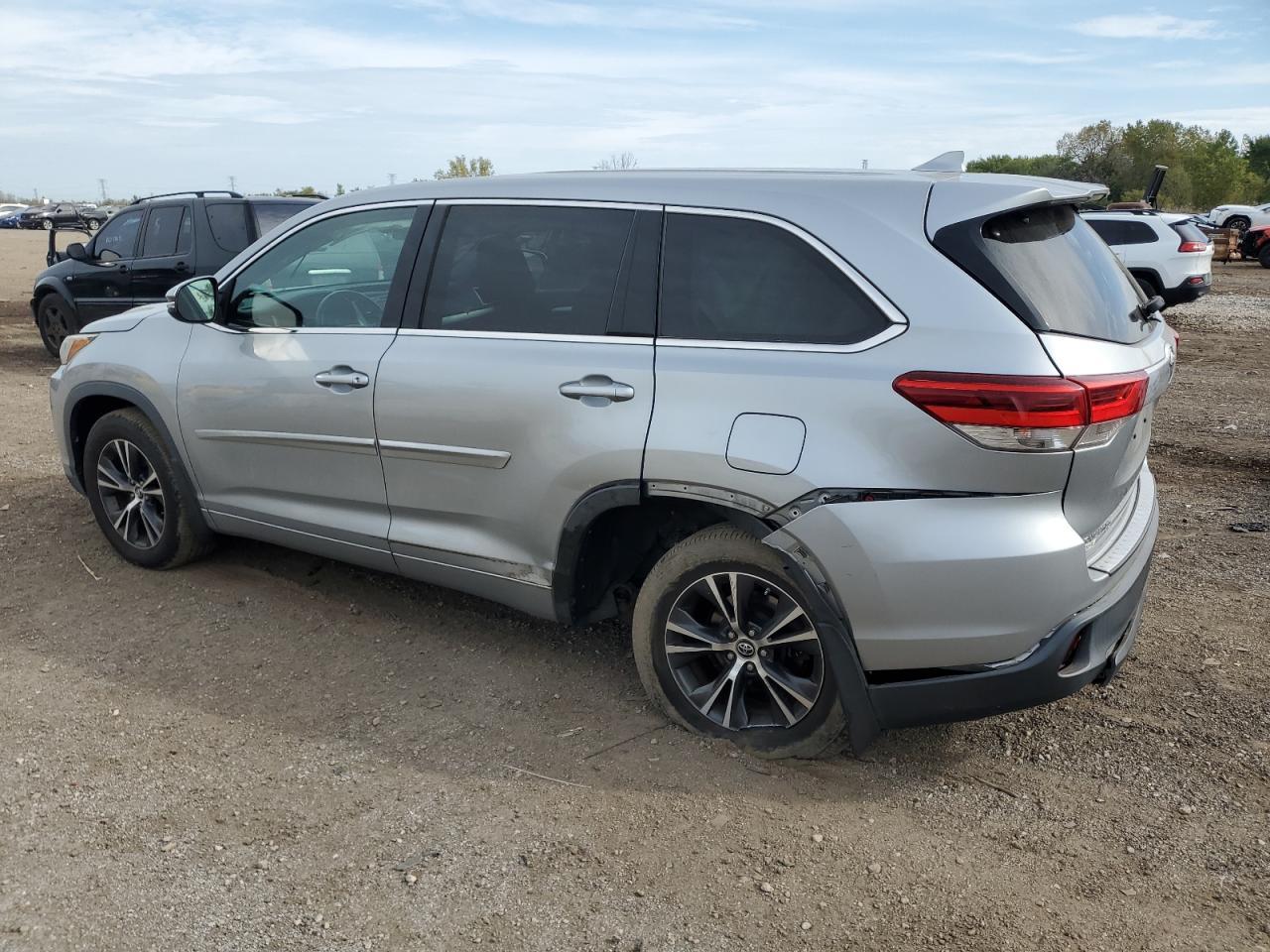 2017 TOYOTA HIGHLANDER
