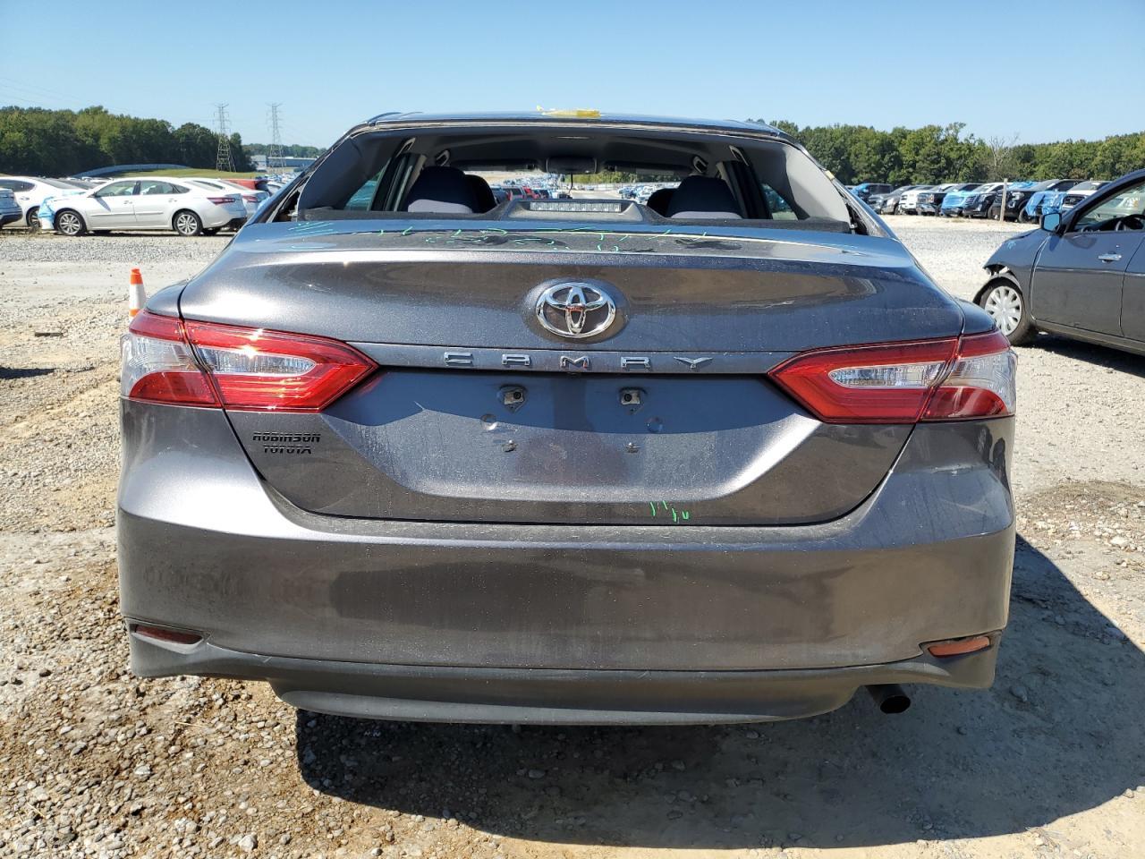 2018 TOYOTA CAMRY