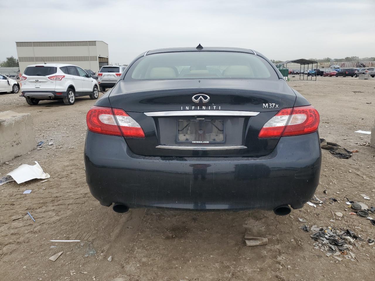 2012 INFINITI M37