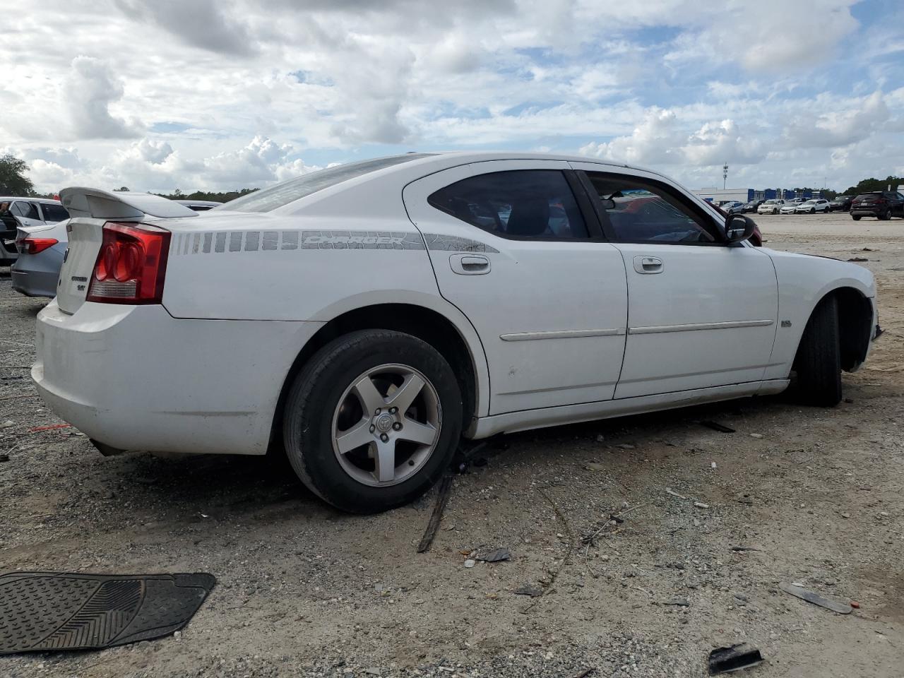 2010 DODGE CHARGER
