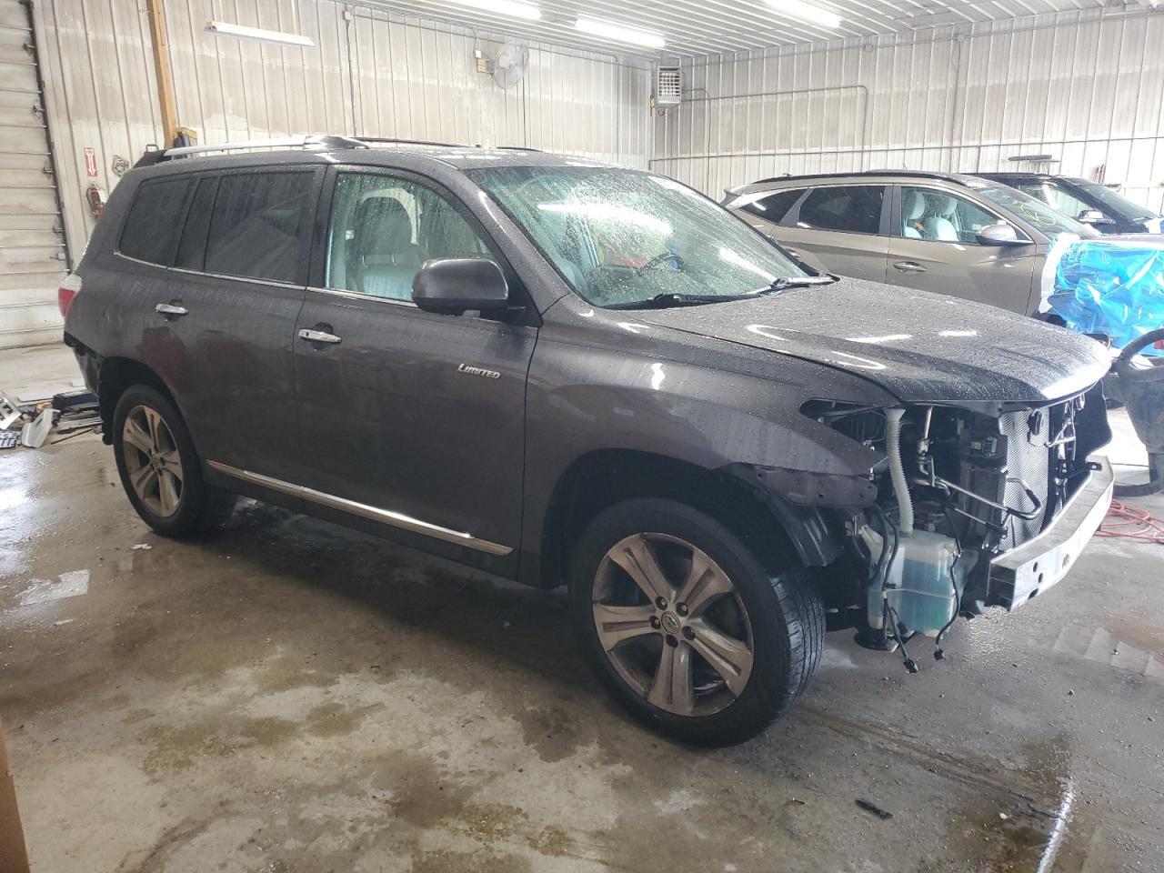 2013 TOYOTA HIGHLANDER