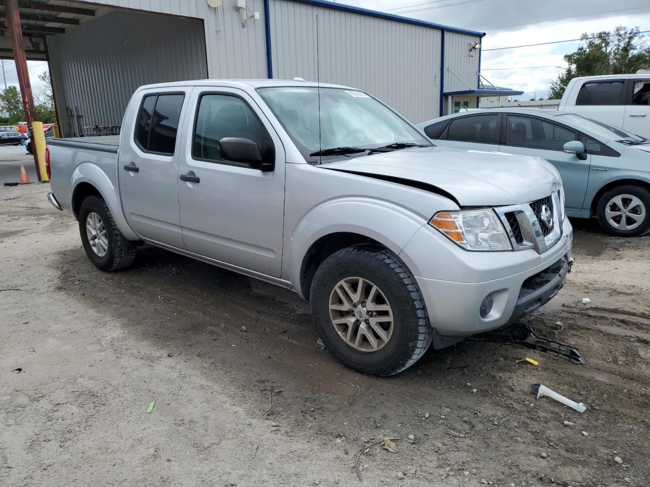 2017 NISSAN Frontier