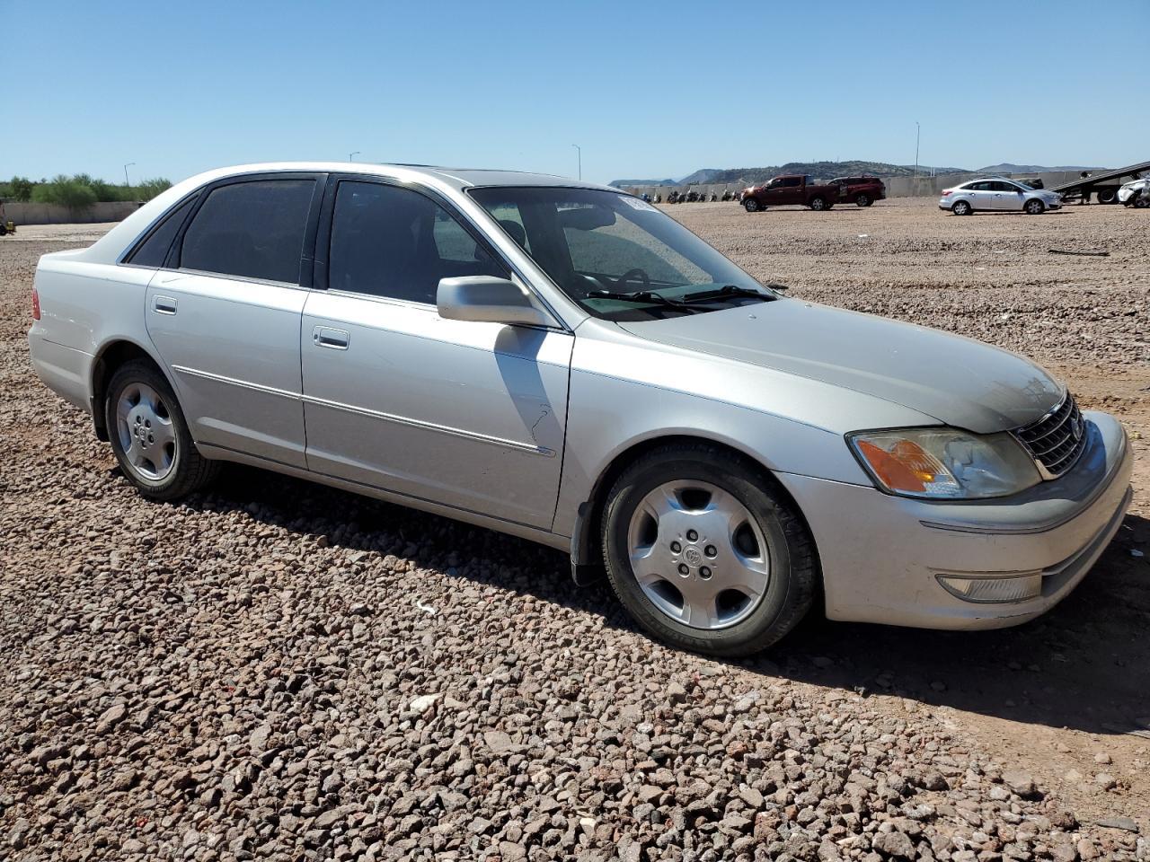 2003 TOYOTA Avalon