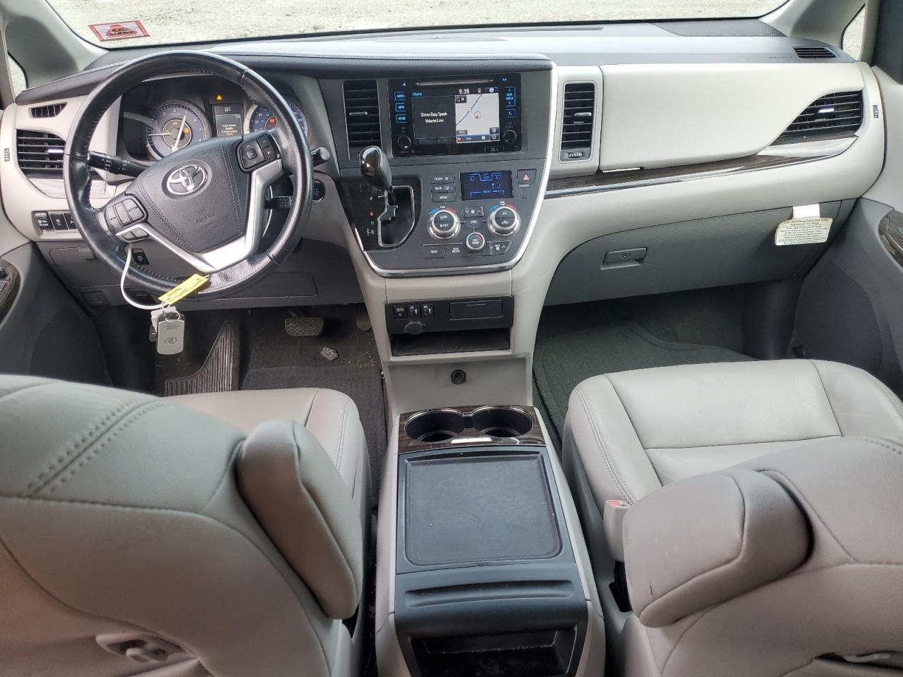 2015 TOYOTA SIENNA