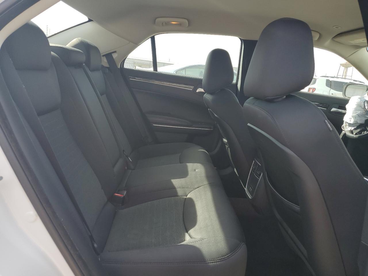 2018 CHRYSLER 300