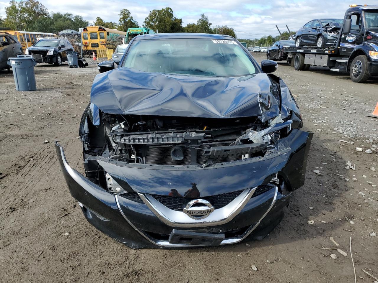 2016 NISSAN Maxima